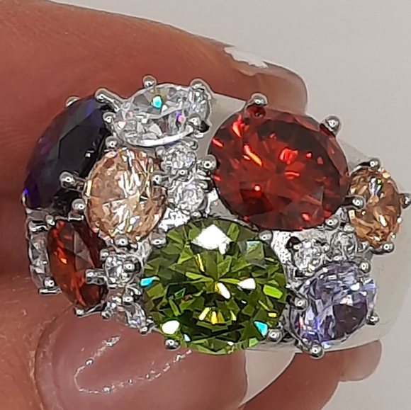 NVC Cluster Ring Mutli Colored CZ Stones Size 8 - Picture 2 of 10